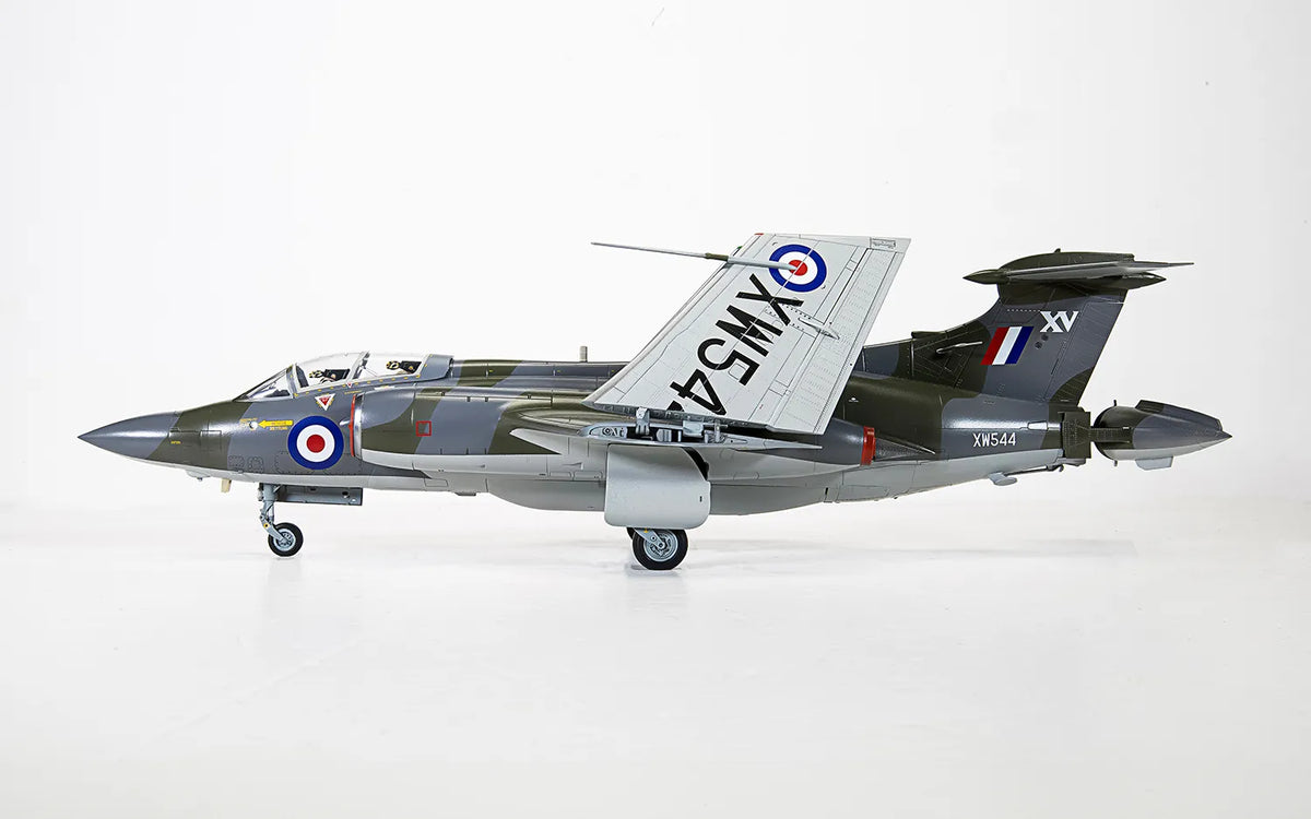 Airfix 1/48 Blackburn Buccaneer S.2B (A12014)