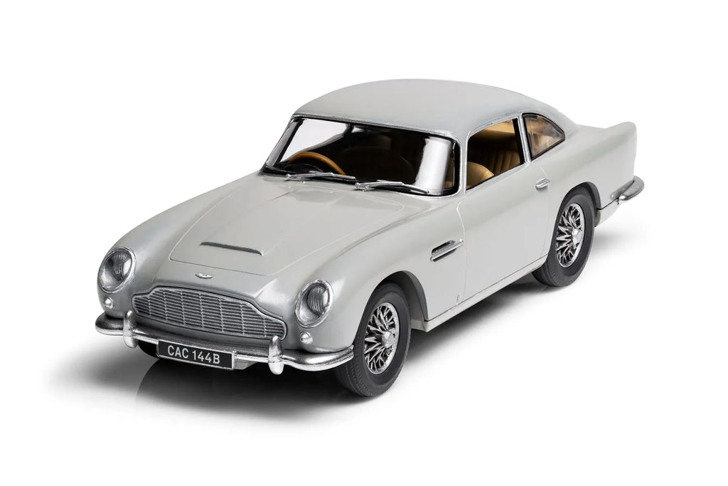 Airfix 1/43 Aston Martin DB5 Gift Set (A68230) — New — image 5 of 7