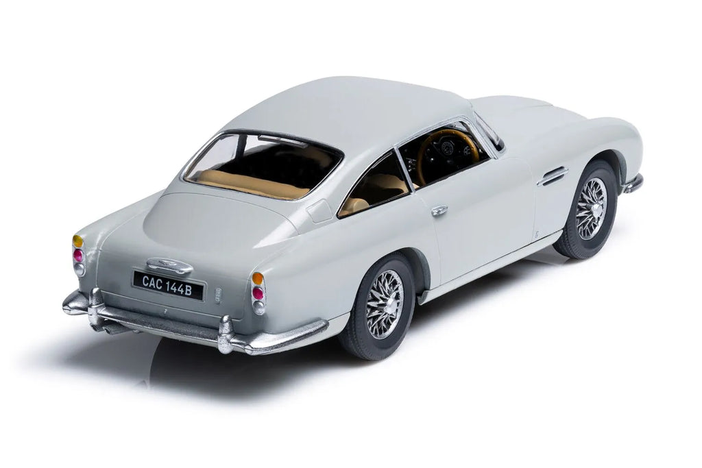 Airfix 1/43 Aston Martin DB5 Gift Set (A68230) — New — image 3 of 7
