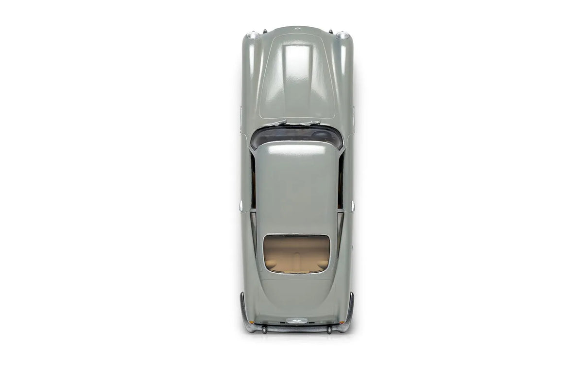 Airfix 1/43 Aston Martin DB5 Gift Set (A68230) — New — image 7 of 7
