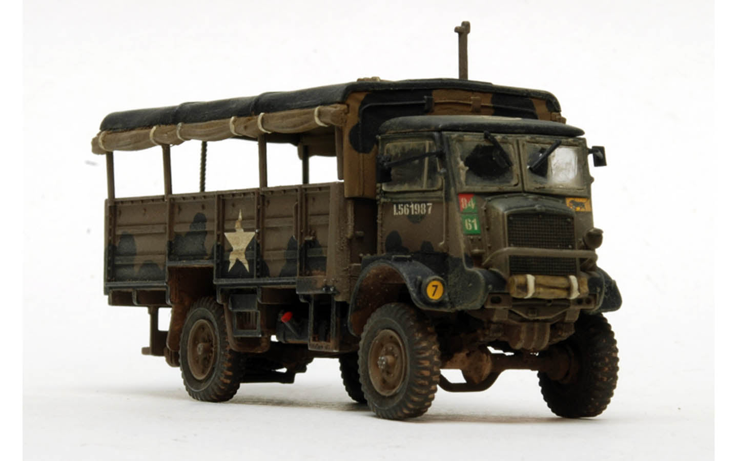 Airfix 1/76 Bedford QLT and Bedford QLD Trucks (A03306)