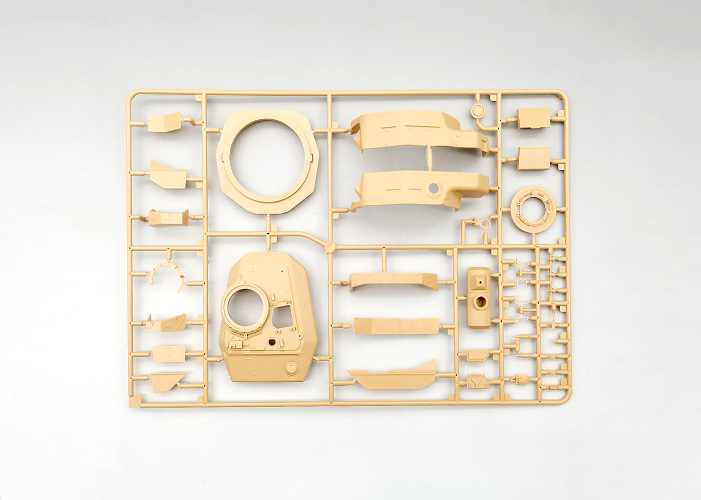 Amusing Hobby 1/35 Strv-104 Swedish Army (35A043)