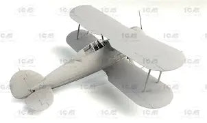 ICM 1/32  Gloster Sea Gladiator Mk.II with Royal Navy pilots(32045)