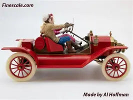 ICM 1/24 Model T 1913 Speedster with American Sport Car Drivers (24026)