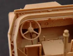 HobbyBoss 1/35 U.S. M3A1 "White Scout Car" Early Production (82451)