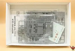 IBG 1/72 Bedford QLR 3-ton 4x4 Wireless (72002)