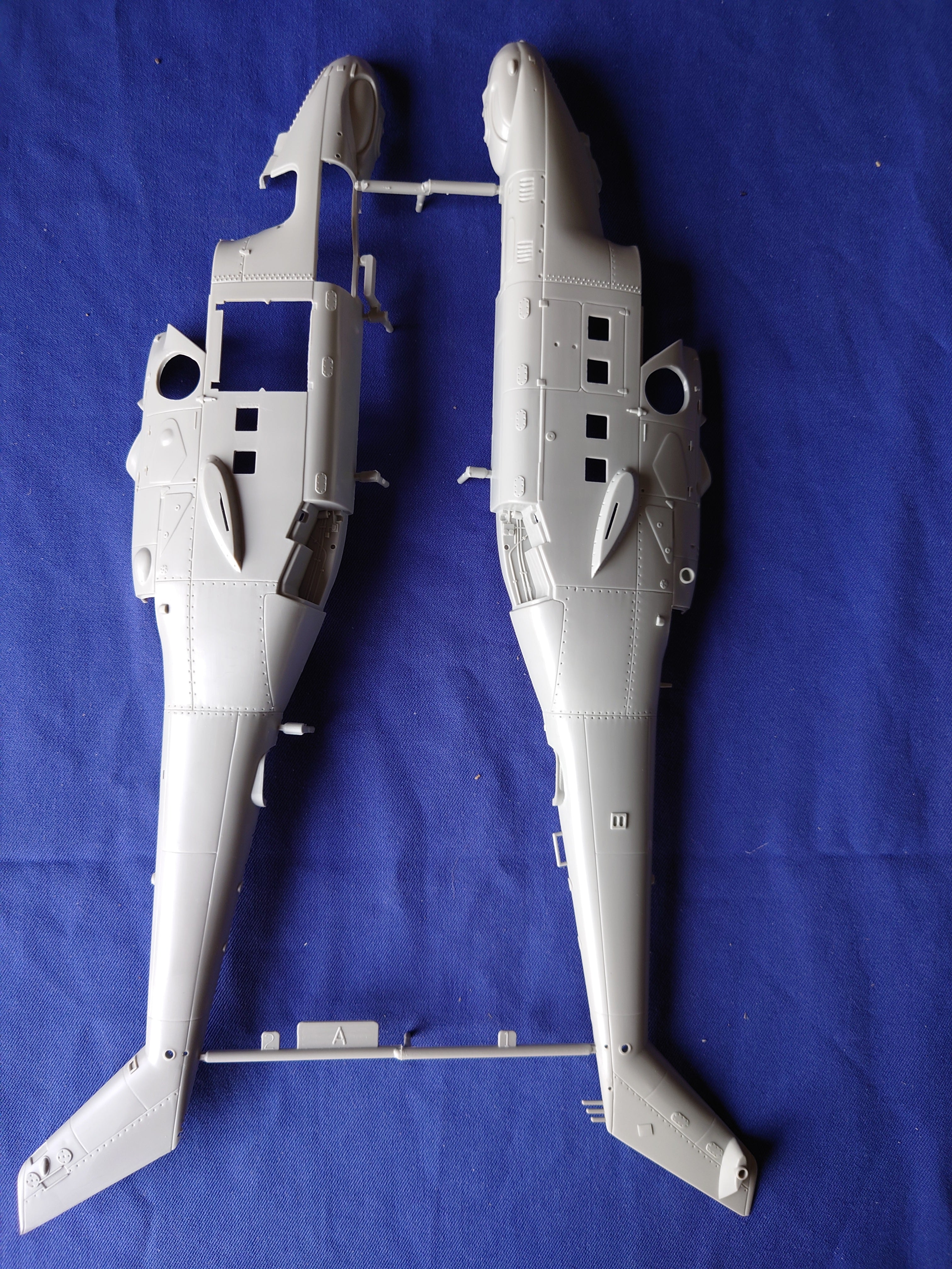 Mini Hobby Models 1/48 Static Aircraft Series Mi-24P Hind-F (11)