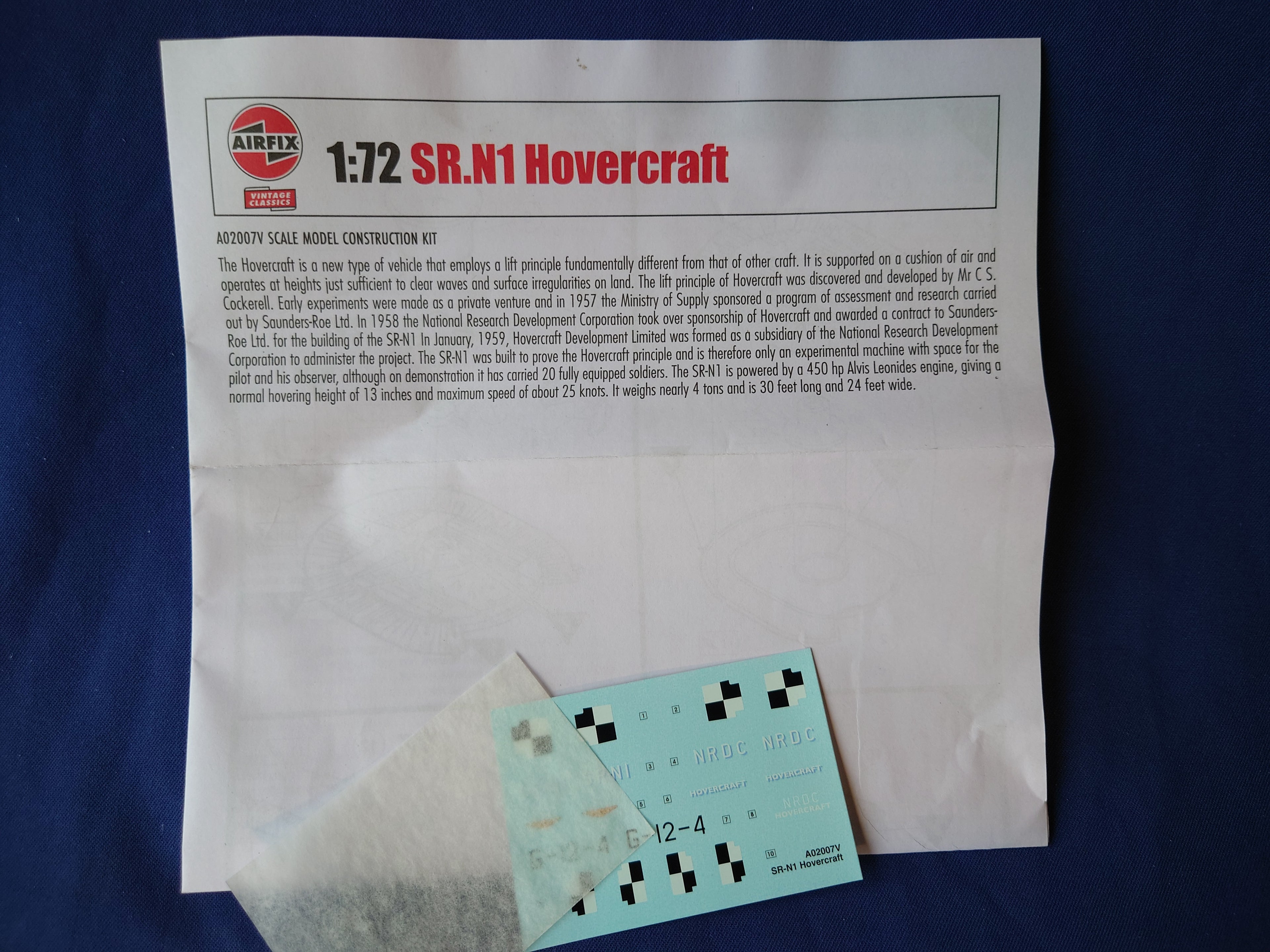 Airfix 1/72 SR-N1 Hovercraft Vintage Classics (A02007V)