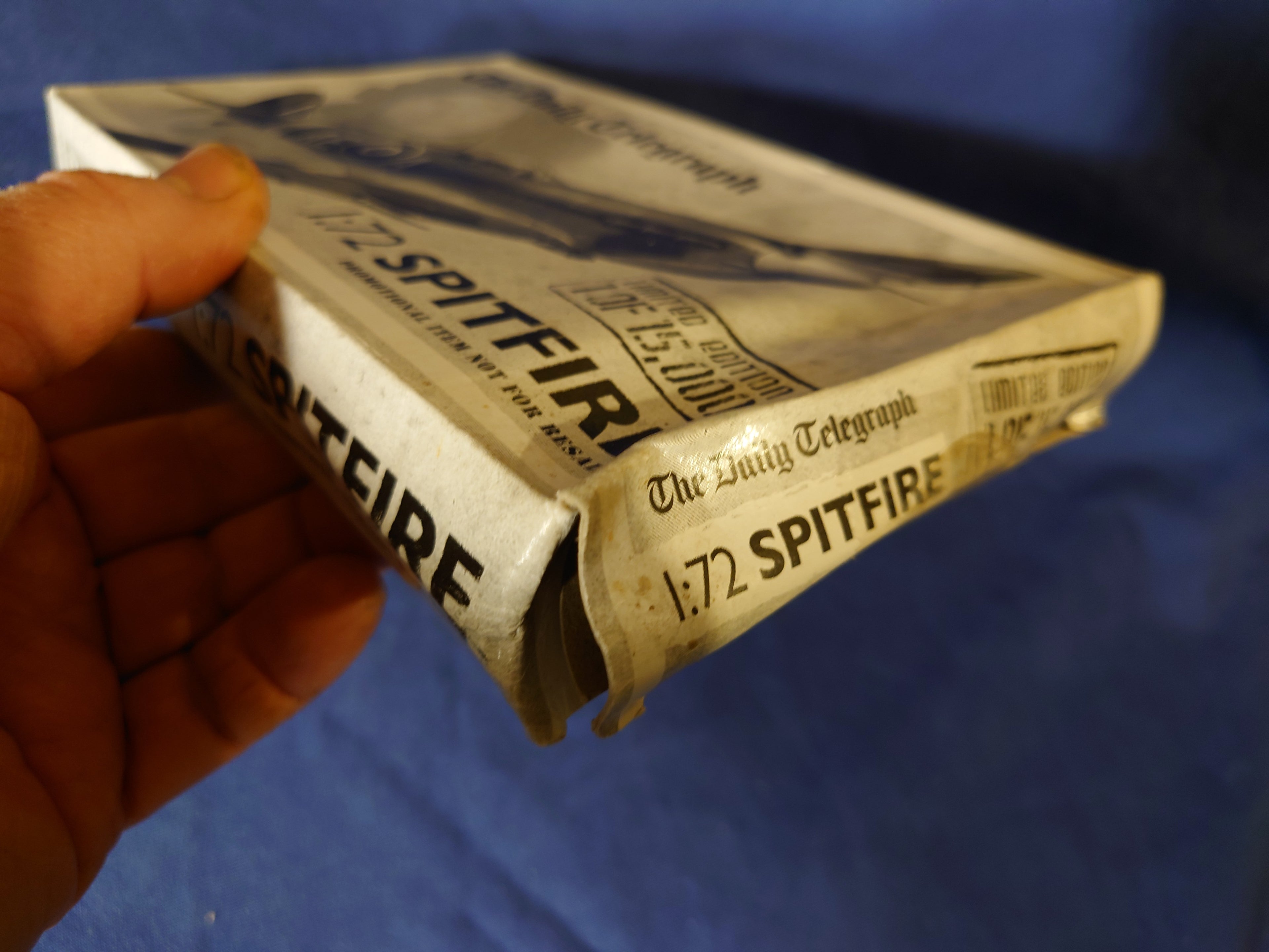 Revell 1/72 Supermarine Spitfire The Daily Telegraph Limited Edition 1 of 15000 (04150)