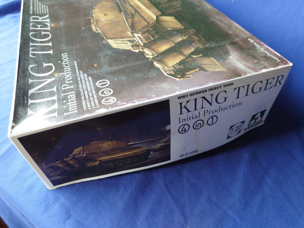 Takom 1/35 WWII German Heavy Tank King Tiger Initial production (2096)