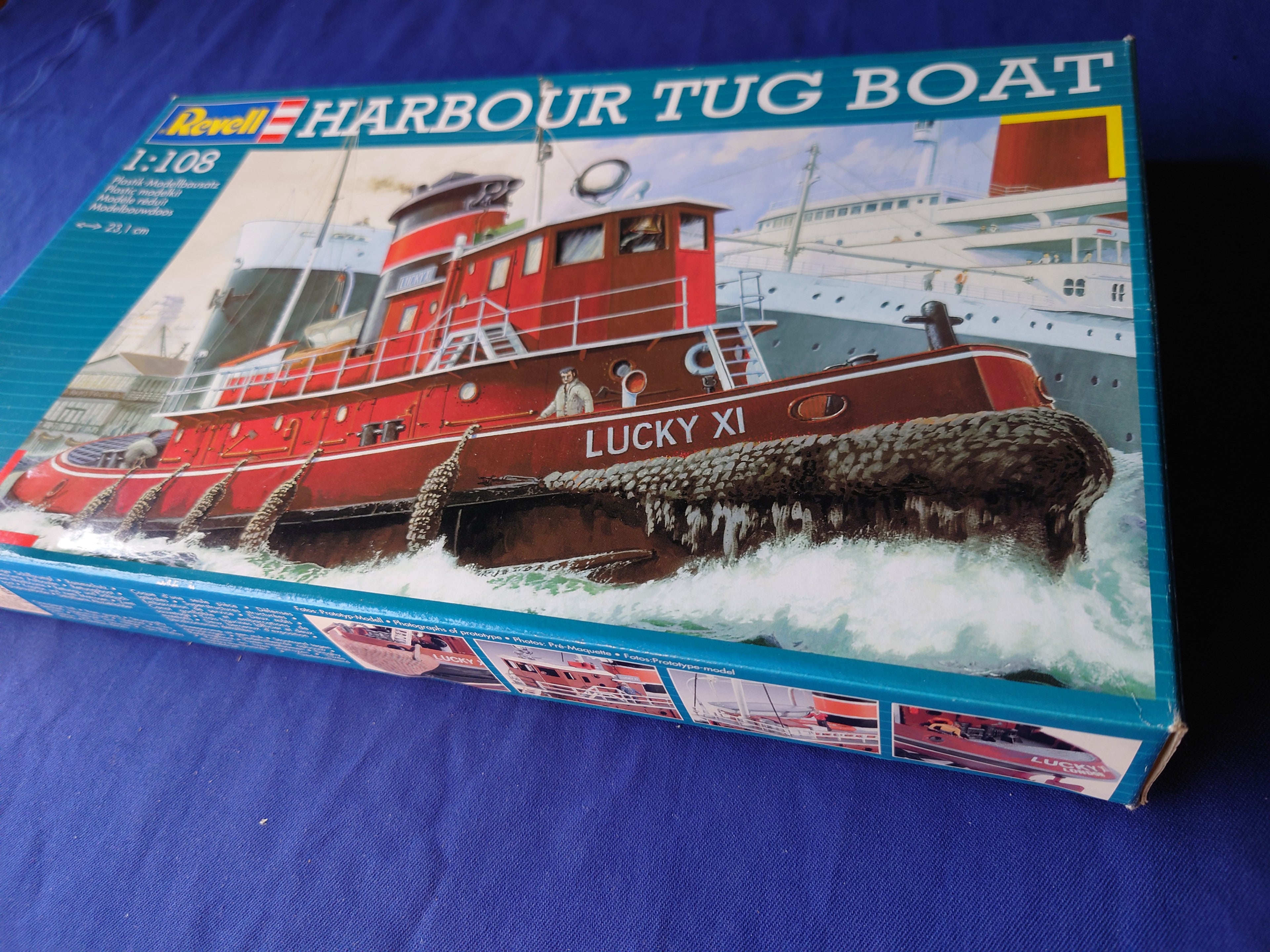 Revell 1/108 Harbour Tug Boat (05207)
