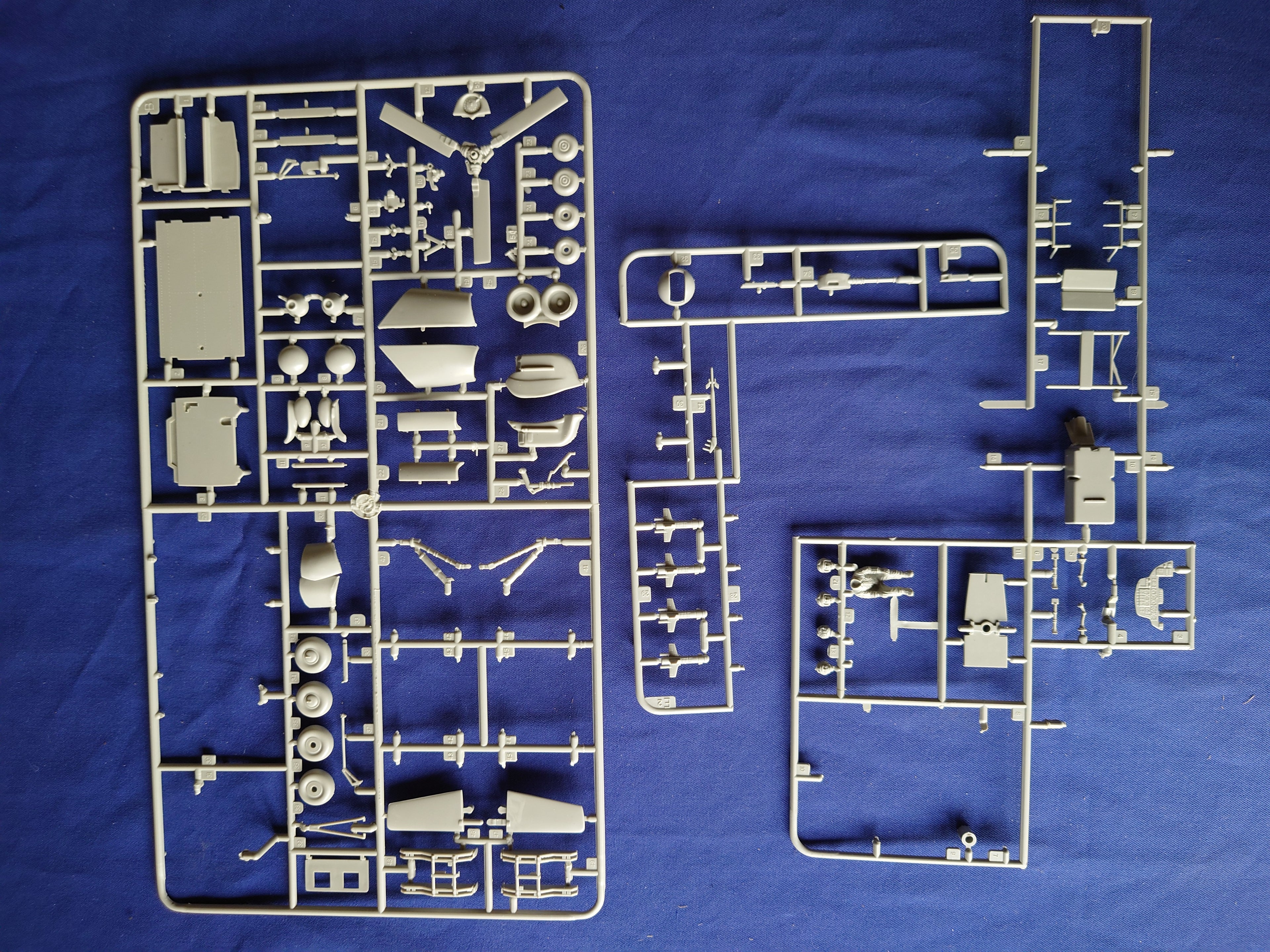 Mini Hobby Models 1/48 Static Aircraft Series Mi-24D Hind-D (10)