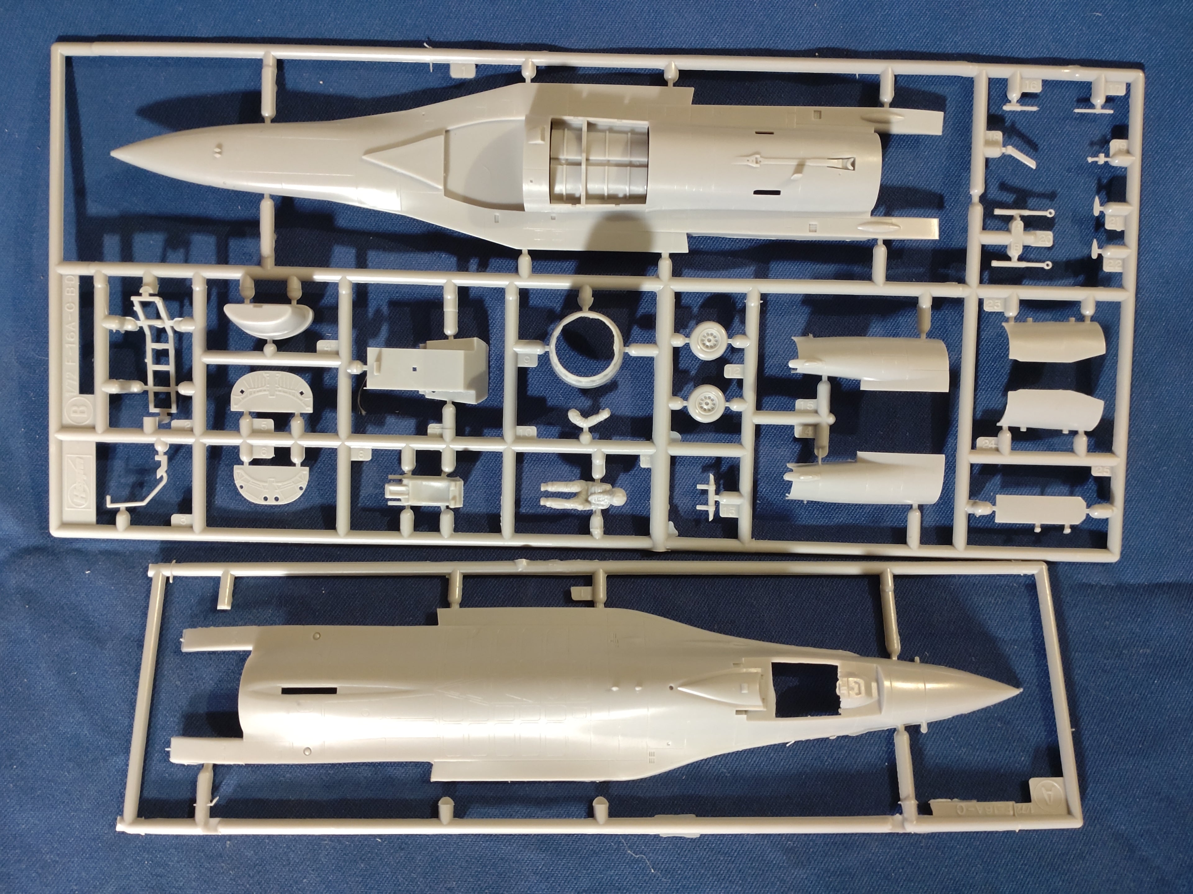 Hasegawa 1/72 F-16A Plus Fighting Falcon [U.S. Air Force Tactical Fighter] (00231)