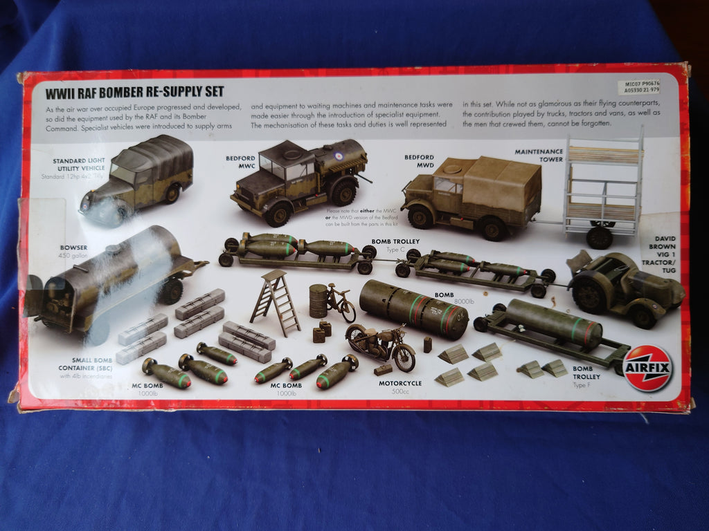 Airfix 1/72 WWII RAF Bomber Re-Supply Set (A05330)