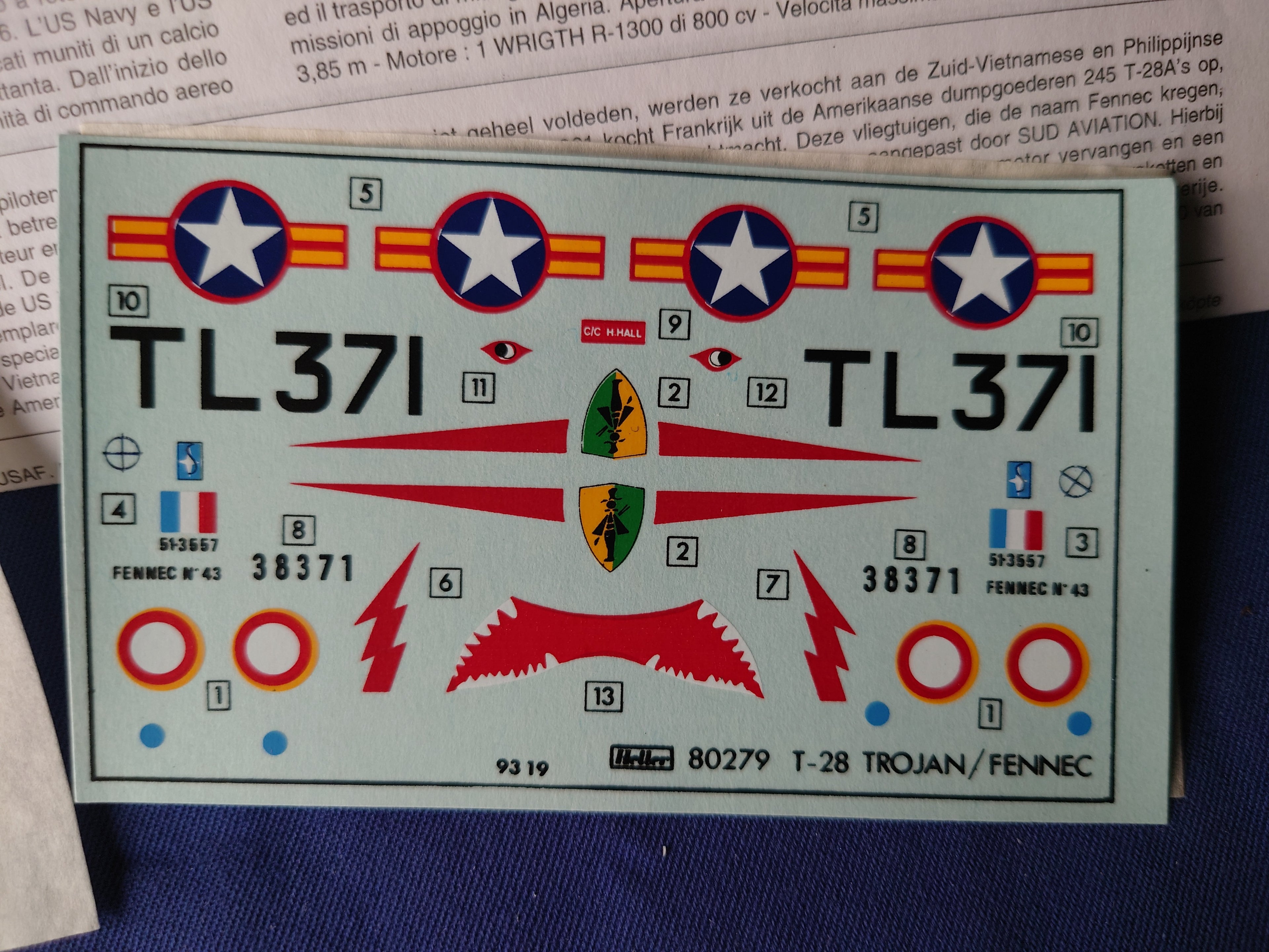 Heller 1/72 N.A. T-28 Trojan "Fennec" (80279)