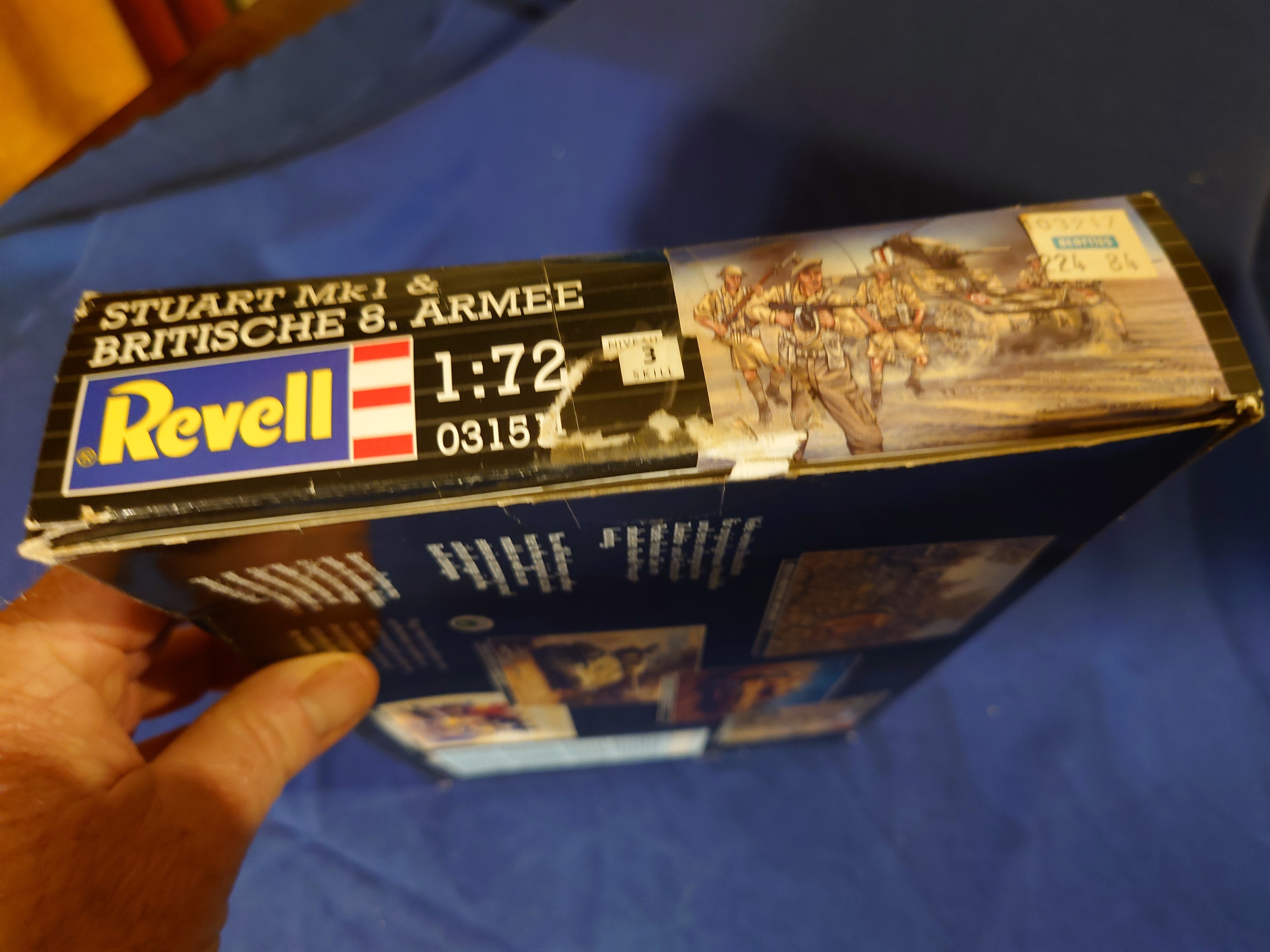 Revell 1/72 Stuart Mk.I & Britische 8. Armee (1/76 Matchbox kit with 1/72 Revell figures) (03151)