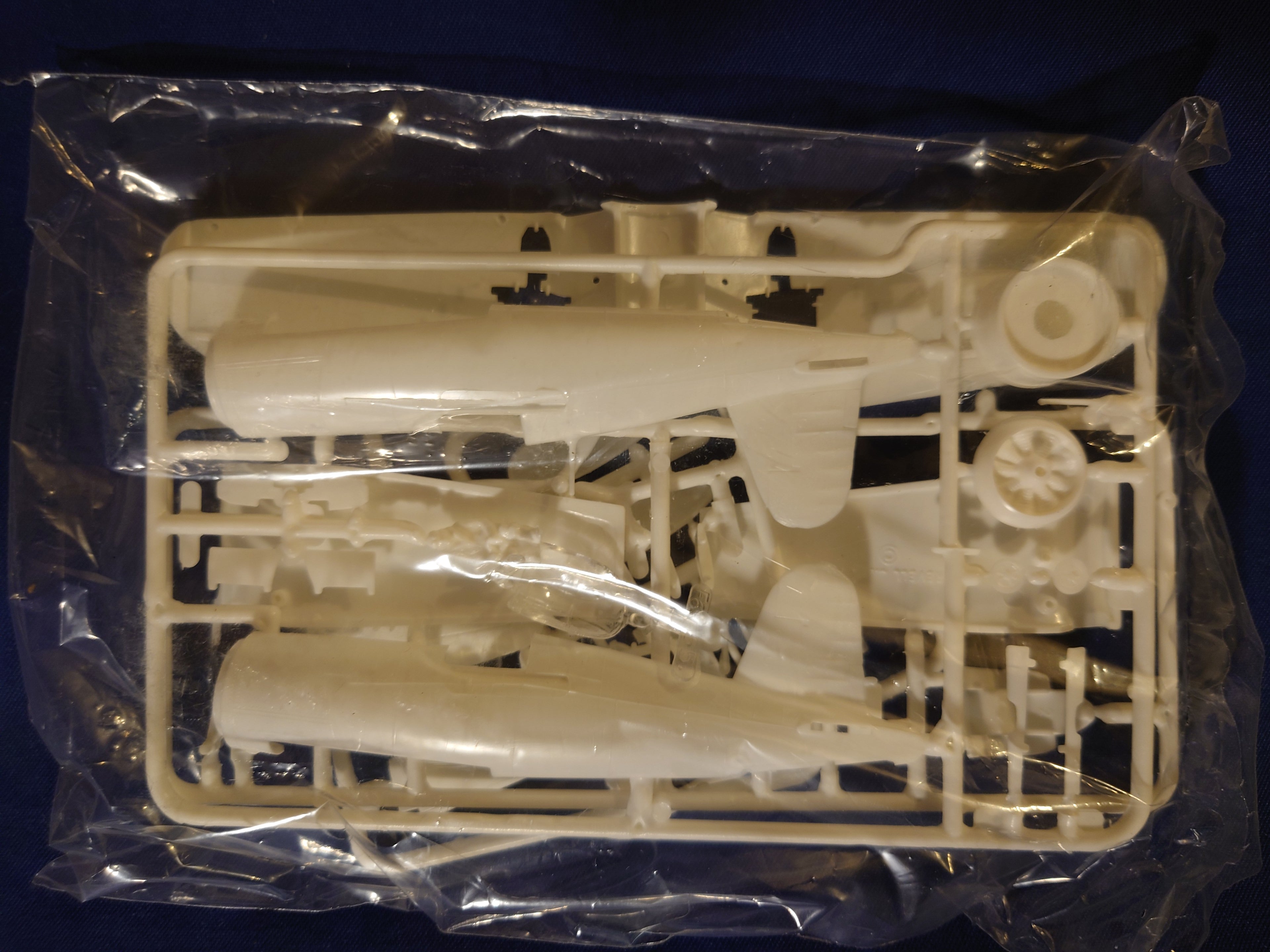 Revell 1/72 F-4 U-1 Corsair (04112)