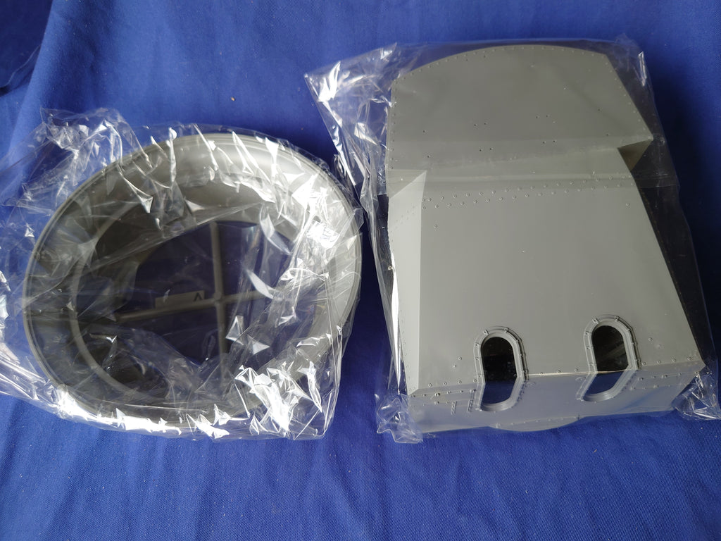 Takom 1/35 15 cm SK C/28 Guns Bismarck Bb II/Stb II Turret (2147)