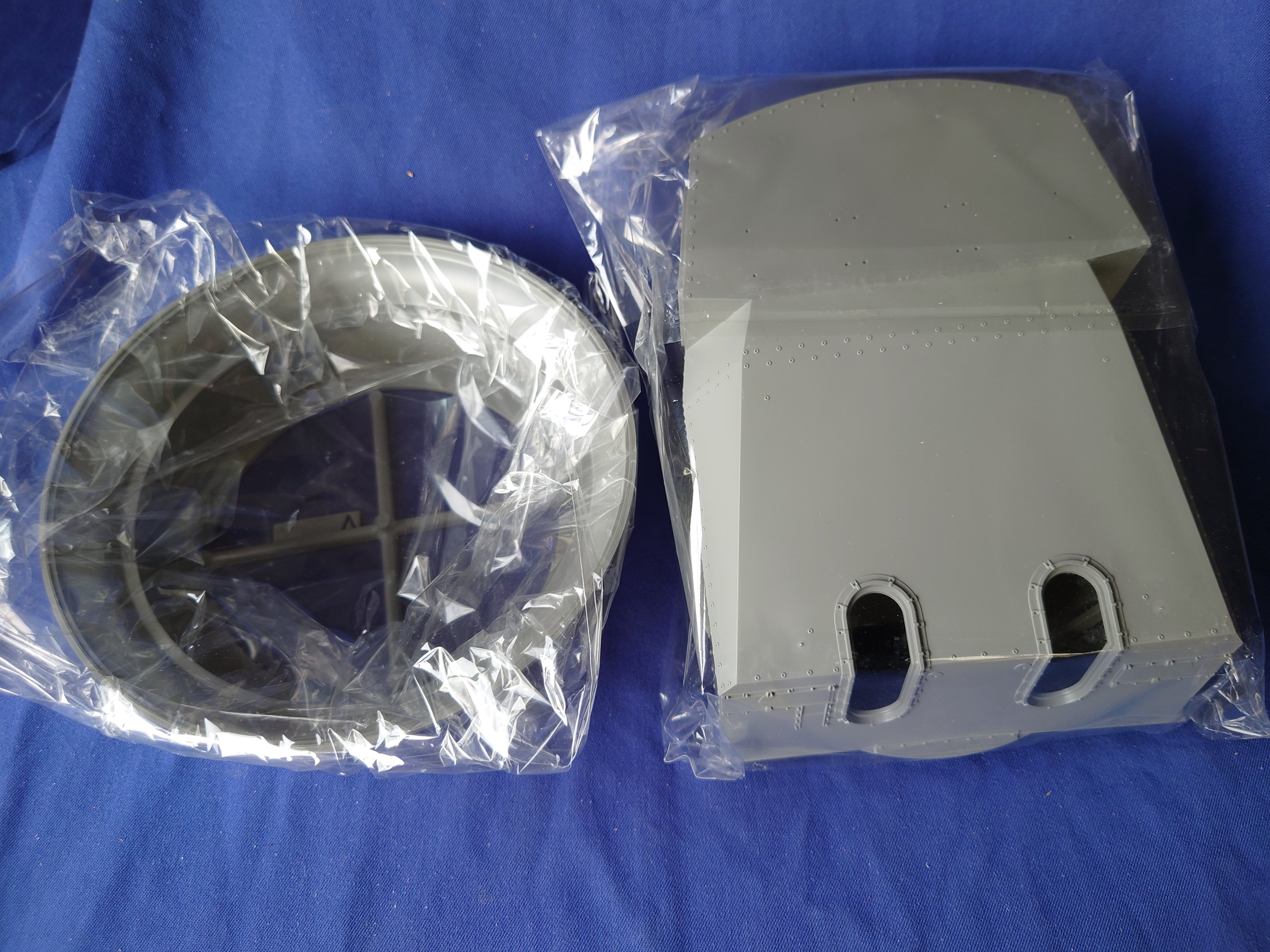 Takom 1/35 15 cm SK C/28 Guns Bismarck Bb II/Stb II Turret (2147)