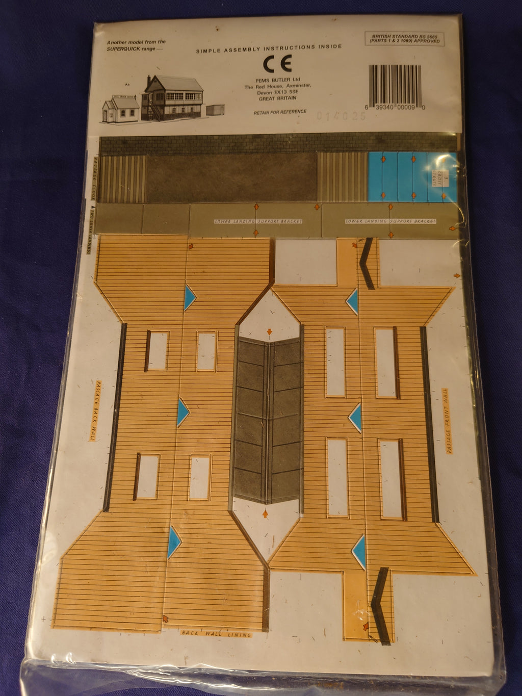 SuperQuick OO HO Series A Covered Footbridge (9)