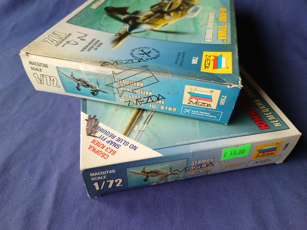 Zvezda 1/72 Snap Fit Ju-87B2 Stuka German Dive Bomber (7306)