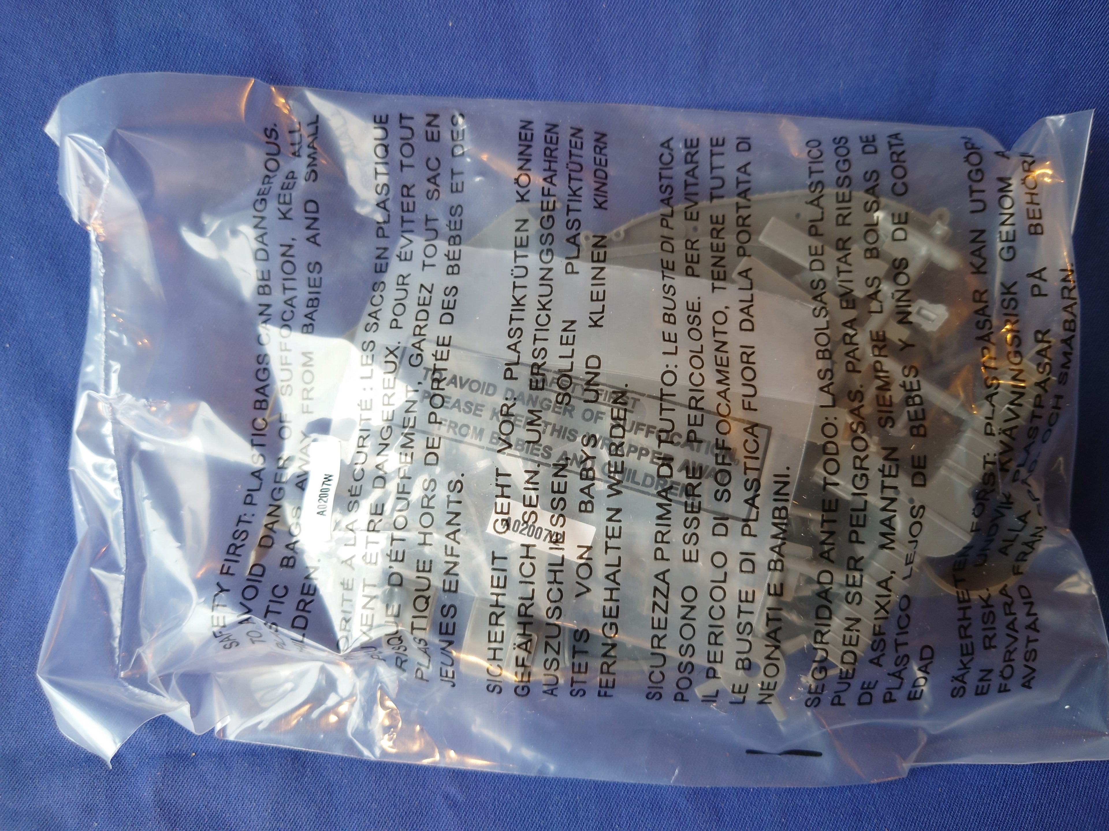 Airfix 1/72 SR-N1 Hovercraft Vintage Classics (A02007V)