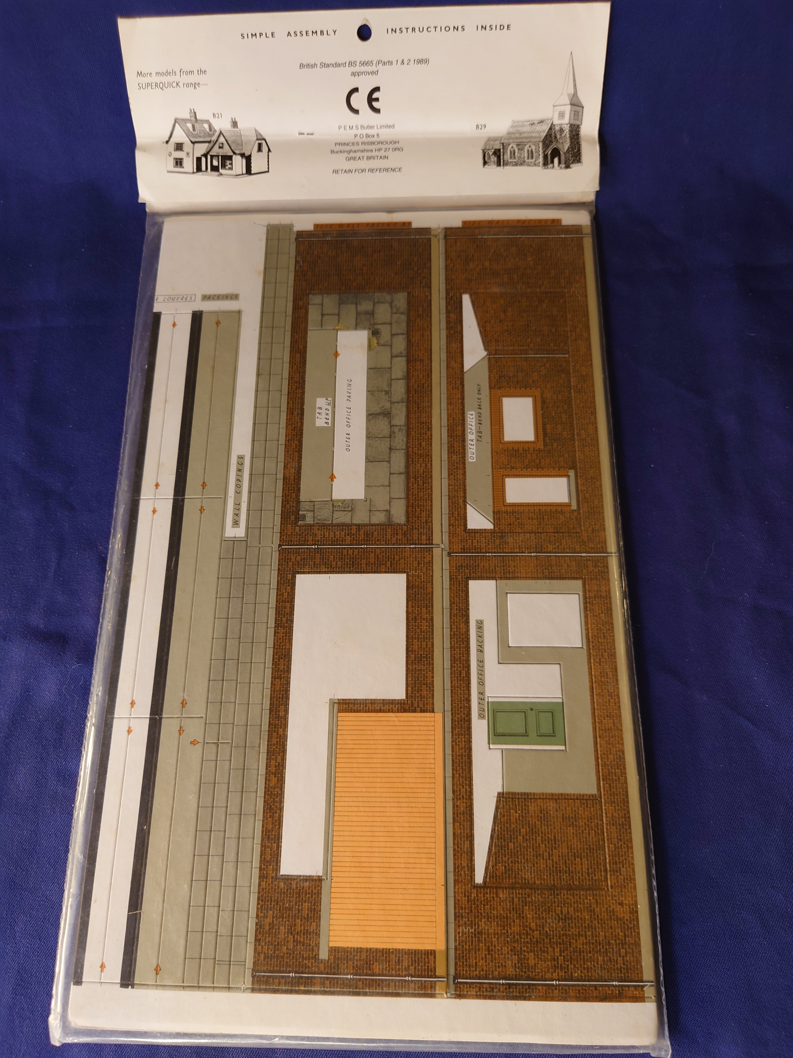 SuperQuick OO HO Series A Two Road Locomotive Shed (5)