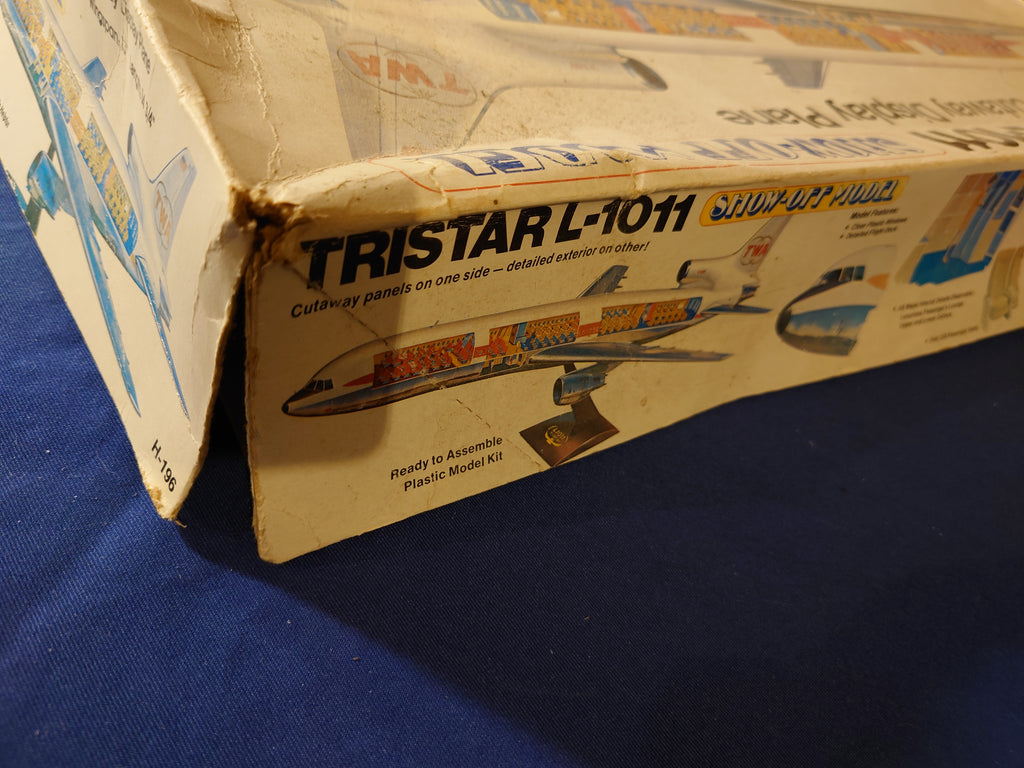 Revell 1/144 TriStar L-1011 Cutaway Display Plane (H-196)