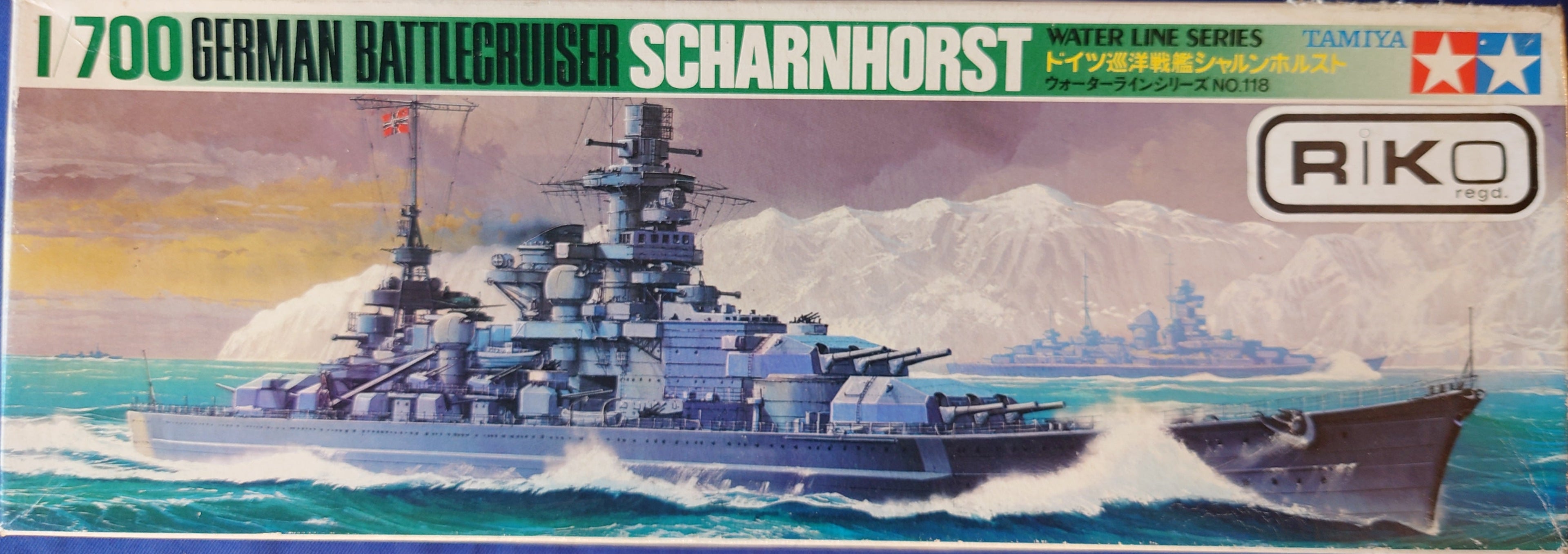Tamiya 1/700 German Battlecruiser Scharnhorst Water Line Series No Decals (WL.B118)
