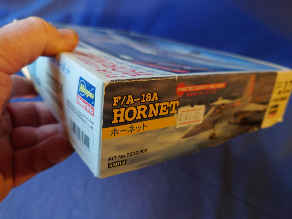 Hasegawa 1/72 F/A-18A Hornet (painted canopy included) (03012)