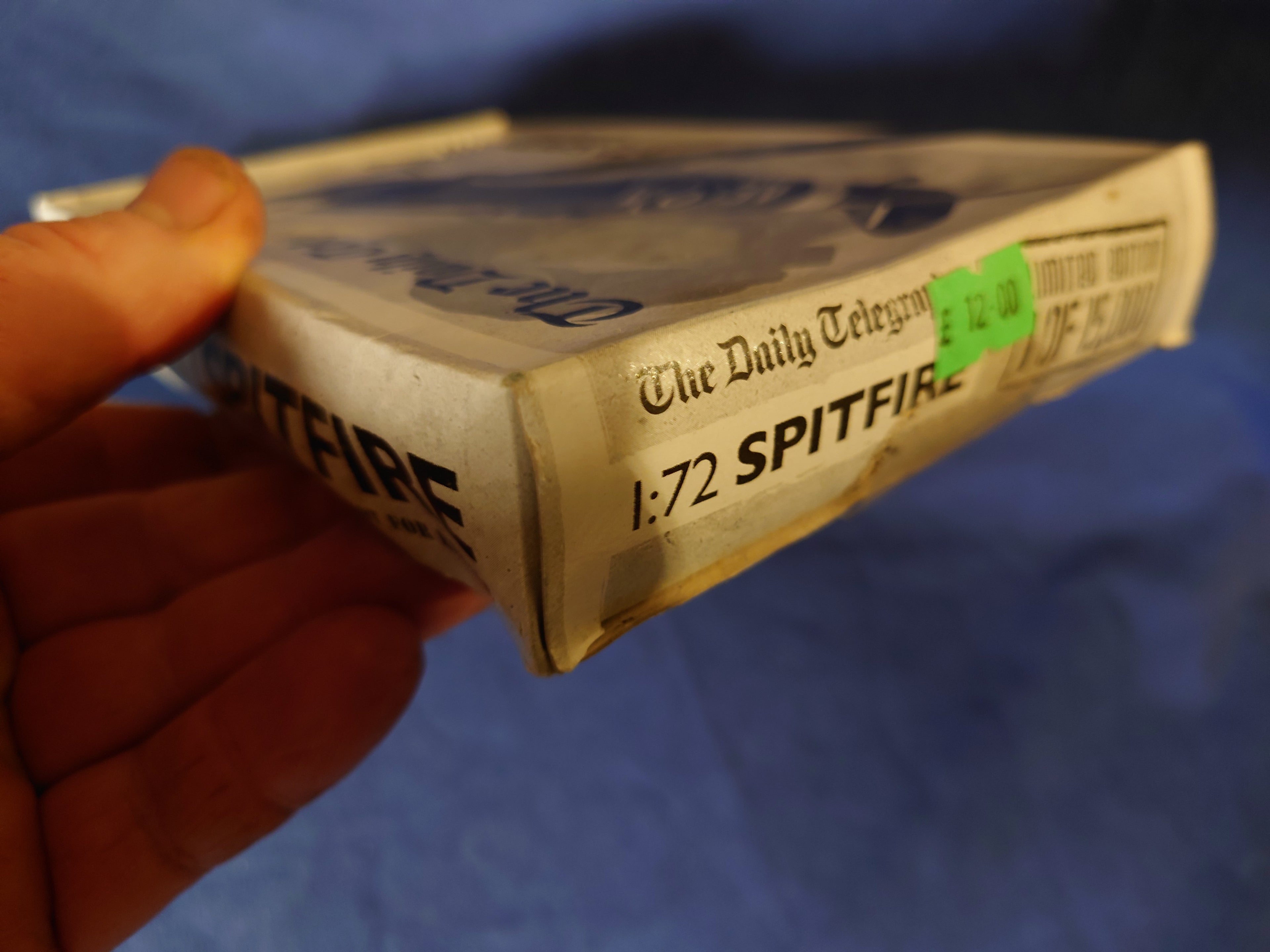 Revell 1/72 Supermarine Spitfire The Daily Telegraph Limited Edition 1 of 15000 (04150)