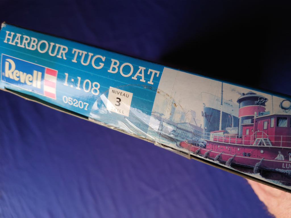 Revell 1/108 Harbour Tug Boat (05207)