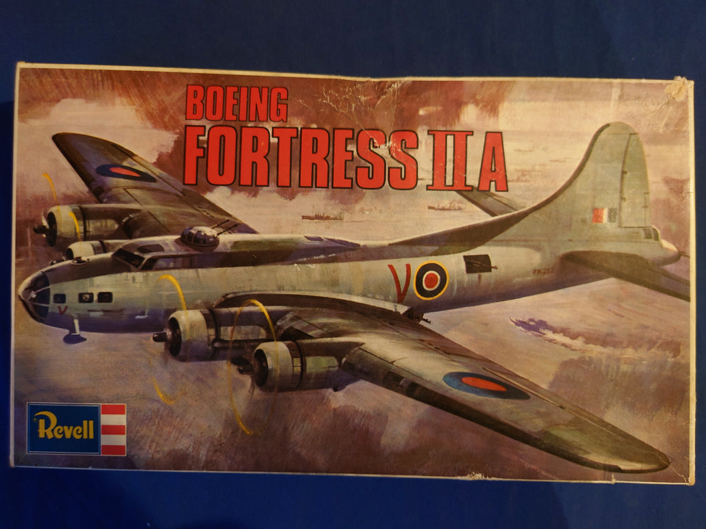 Revell 1/72 Boeing Fortress IIA (H-213)