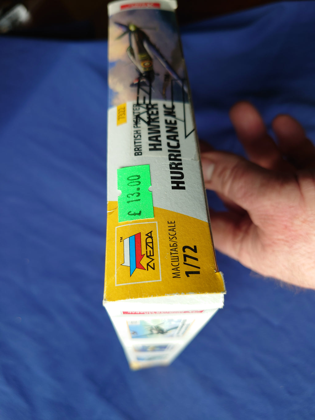 Zvezda 1/72 Hawker Hurricane IIc British Fighter (7322)