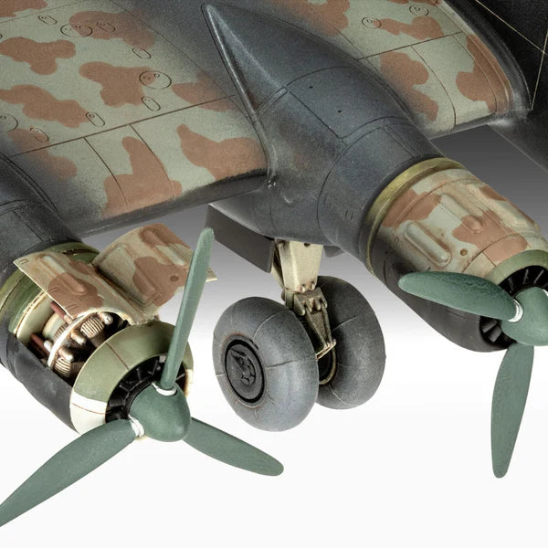 Revell 1/72 Junkers Ju290A-5/7 "Seeadler" (03754)