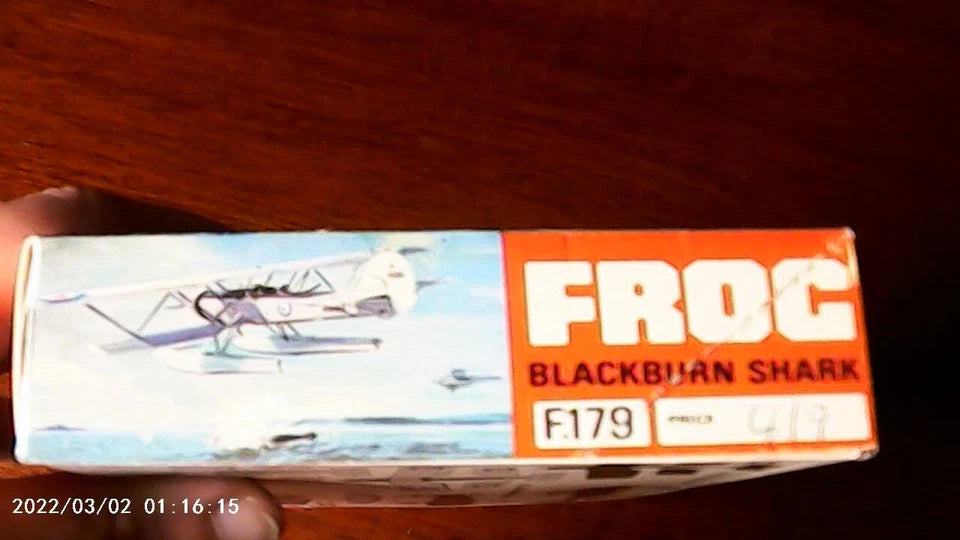 Frog 1/72 Blackburn Shark (Red Boxing) (F179)