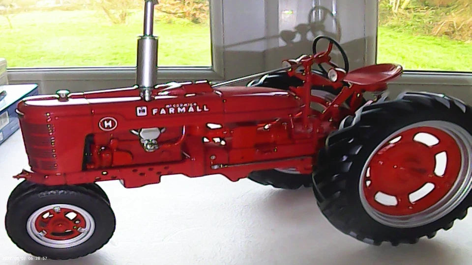 Franklin Mint 1/12 Die Cast Tractor McCormick Model H