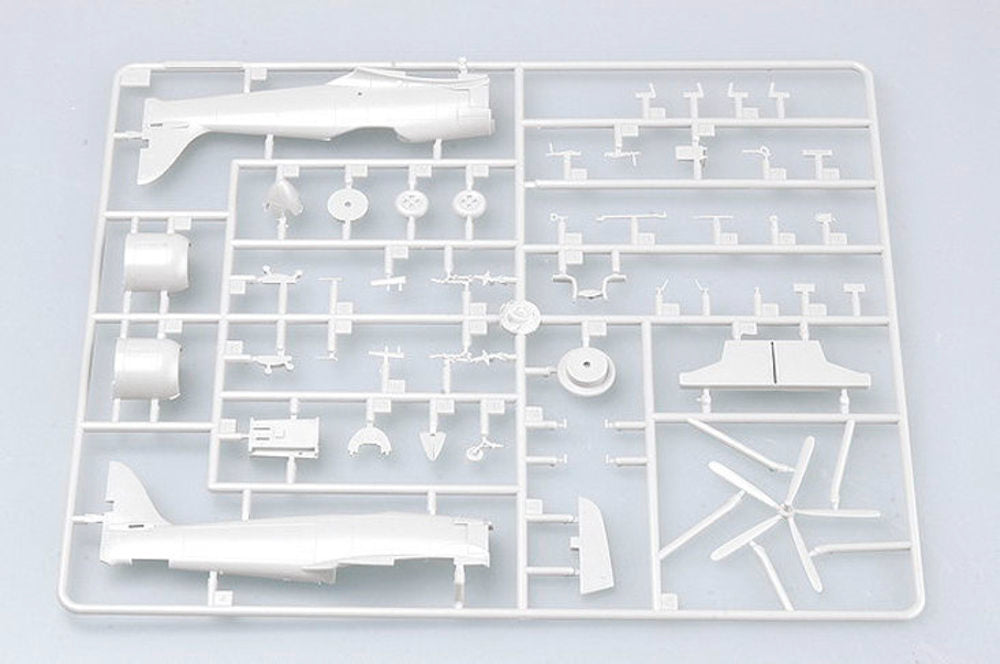 Trumpeter 1/72 Hawker "Sea Fury" FB.11 (01631) — Preloved — image 6 of 7