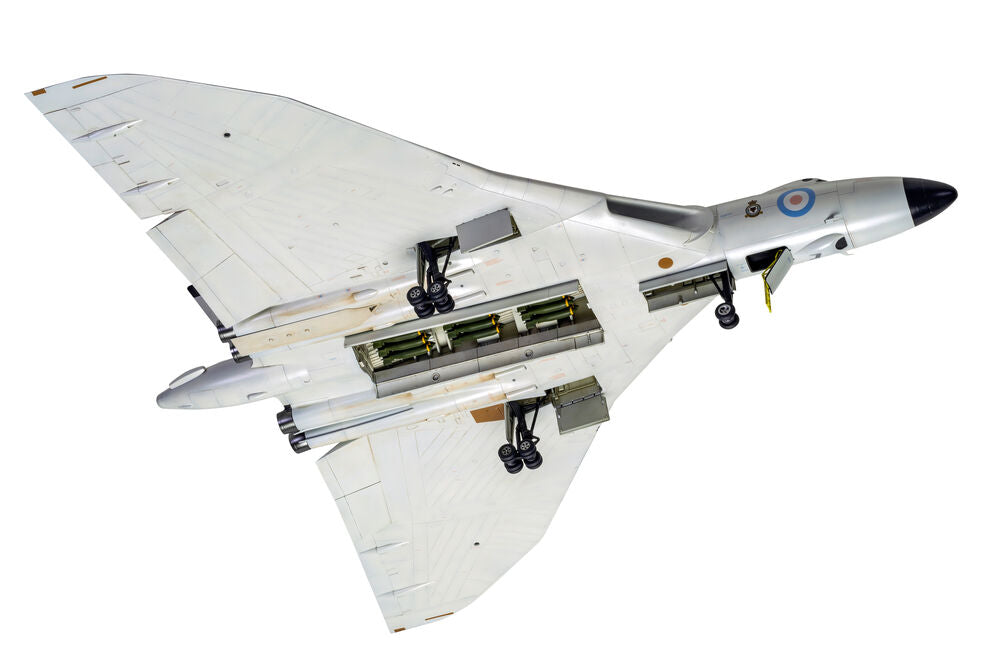 Airfix 1/72 Avro Vulcan B.2 (A12011) — New — image 12 of 15