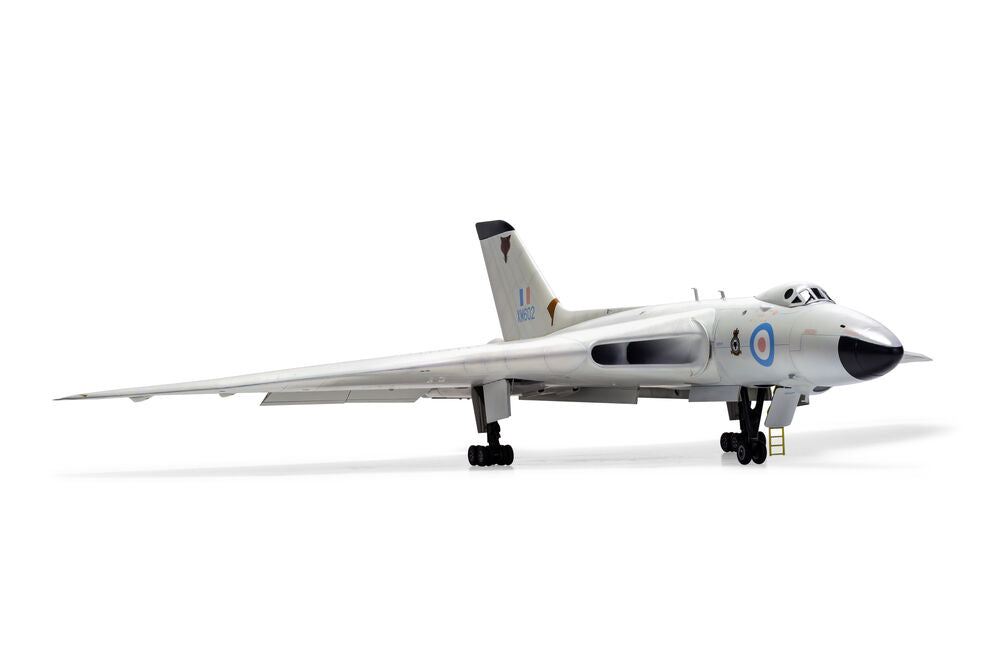 Airfix 1/72 Avro Vulcan B.2 (A12011) — New — image 9 of 15