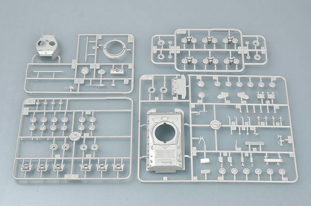 Trumpeter 1/72 M4A3E8 (T66 Track) (07225) — New — image 3 of 3
