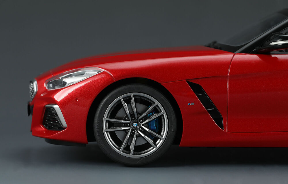 Meng 1/24 BMW Z4 M40i (CS-005) — New — image 10 of 15