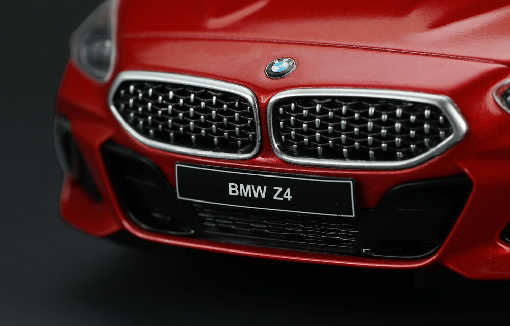 Meng 1/24 BMW Z4 M40i (CS-005) — New — image 8 of 15