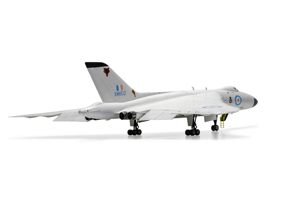 Airfix 1/72 Avro Vulcan B.2 (A12011) — New — image 10 of 15