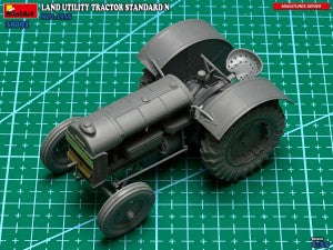 MiniArt 1/35 Land Utility Tractor Standard N Mod. 1935 (38091)